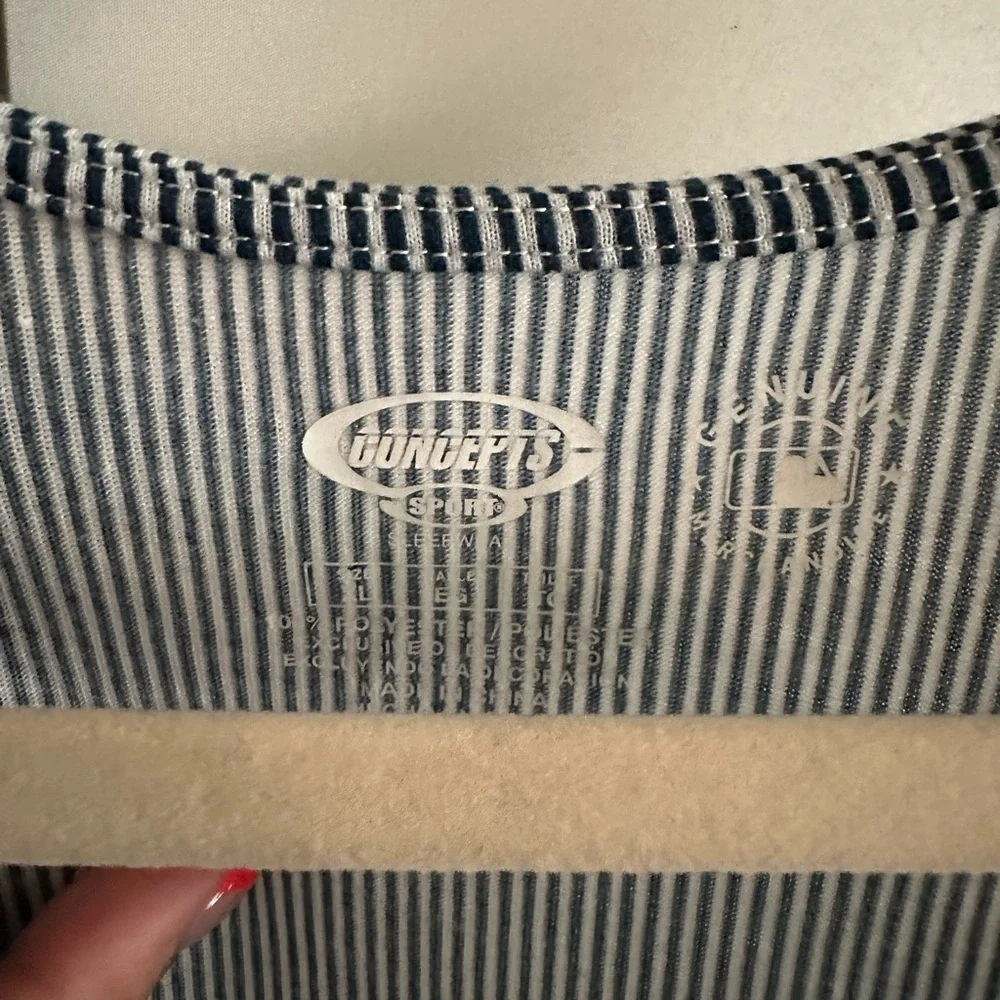 Detroit Tigers Romper - Size XL - Picture 2 of 3